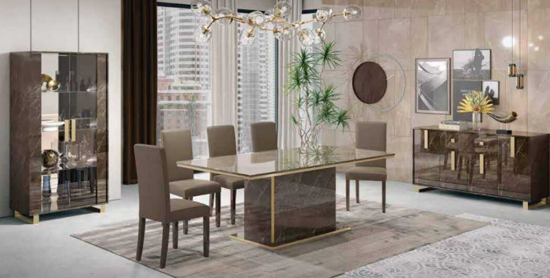 Picture of Dining Room Set