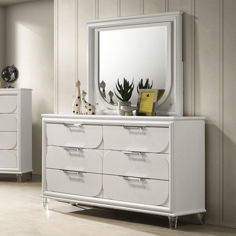 Picture of Lareina Dresser and Mirror