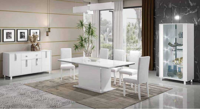 Picture of Dining Room Set